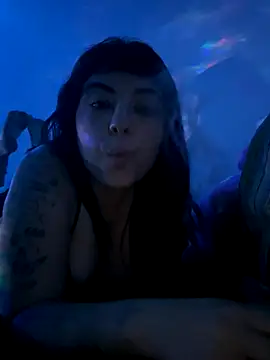 lolamuamua online show from 25, 11, 2025