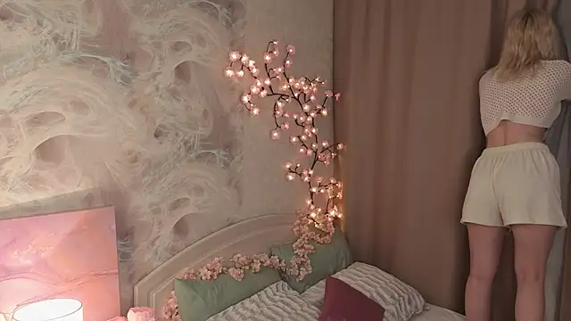 Ava Foxx1 online show from 28, 11, 2025