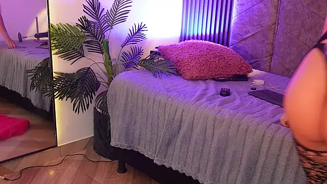 amberthangelss online show from 7, 4, 2026