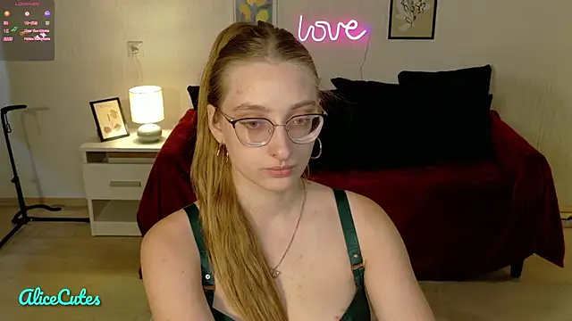 AliceCutes online show from 29, 4, 2026