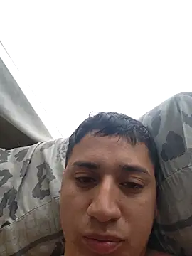 Alvarezz0202 online show from 15, 2, 2026