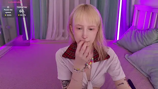 Snapshot of _Babyface_ chatting on 12, 7, 2026 Babyface online show from 12, 7, 2026