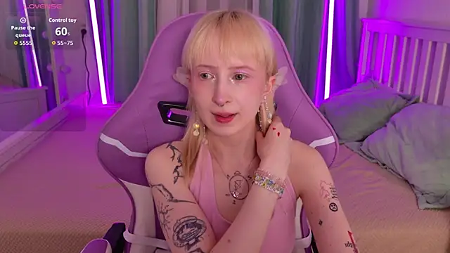 Snapshot of _Babyface_ chatting on 23, 7, 2026 Babyface online show from 23, 7, 2026
