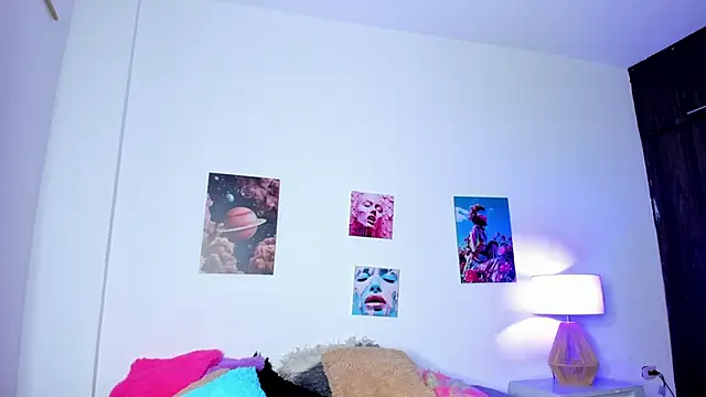 camila hott69  online show from 27, 2, 2026