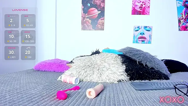 camila hott69  online show from 4, 3, 2026