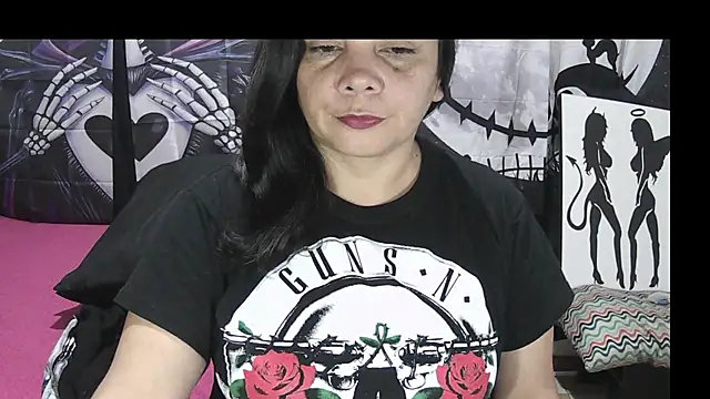vivian-milf online show from 18, 7, 2026
