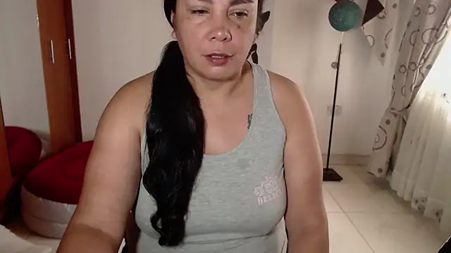 vivian-milf online show from 17, 1, 2026