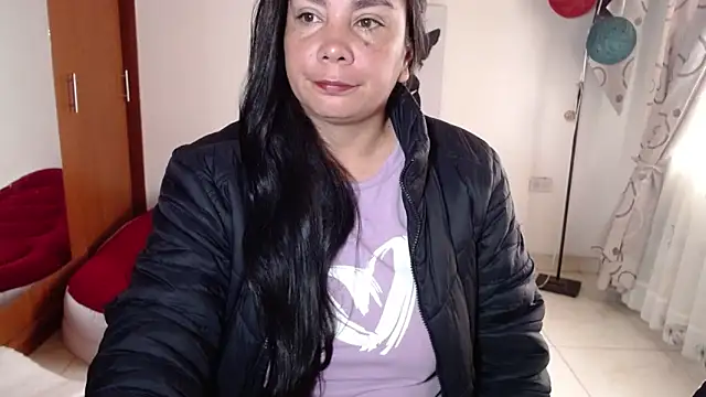 vivian-milf online show from 26, 11, 2025