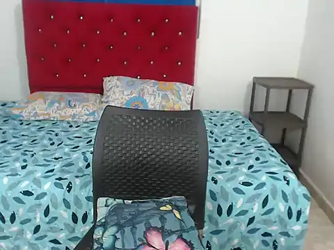 Snapshot of libby_blonde chatting on 28, 11, 2025 libby blonde online show from 28, 11, 2025