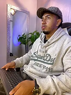 Brand Collins online show from 15, 4, 2026