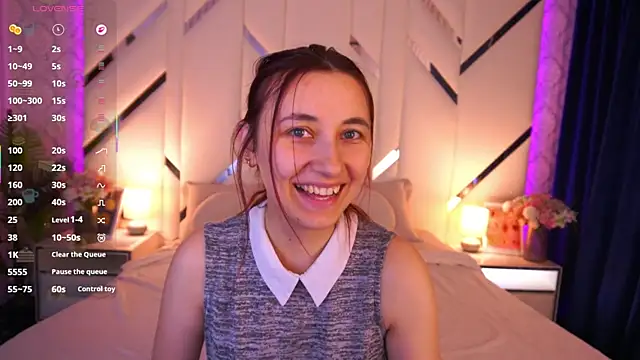 Snapshot of RoxieRay chatting on 6, 6, 2026 RoxieRay online show from 6, 6, 2026