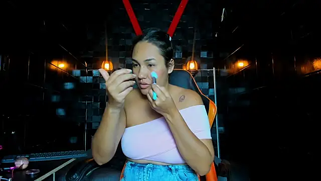 AzumiWalker online show from 6, 3, 2026