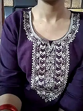 RASHMI SHARMA9 online show from 4, 4, 2026