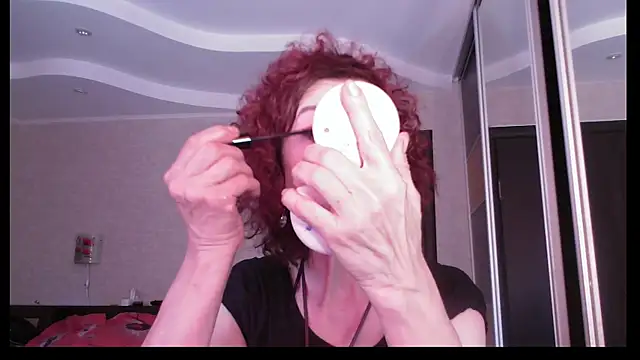 Snapshot of Kelly_Flurr chatting on 7, 6, 2026 Kelly Flurr online show from 7, 6, 2026