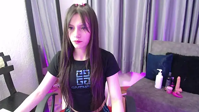 TiinaJonus  online show from 22, 4, 2026