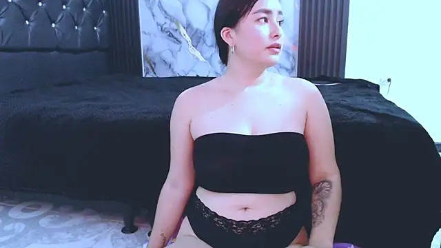 NoaLeon21 online show from 18, 2, 2026