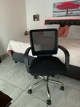 Snapshot of Andressbigcock__ chatting on 28, 11, 2025 Andressbigcock online show from 28, 11, 2025