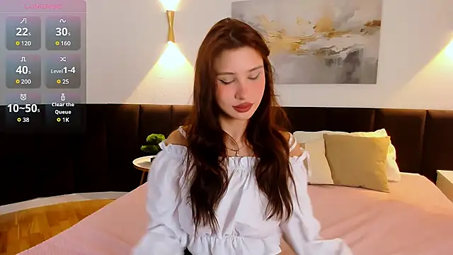 Danielle Eddwards online show from 3, 12, 2025