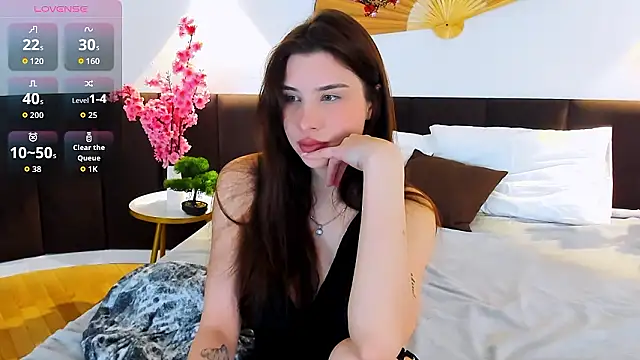 Danielle Eddwards online show from 1, 3, 2026