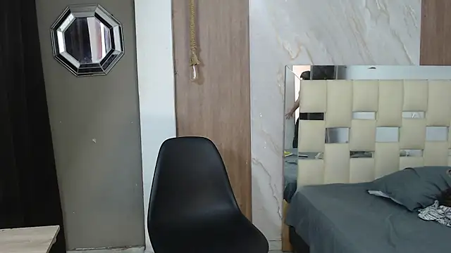 kim curlyy online show from 2, 3, 2026