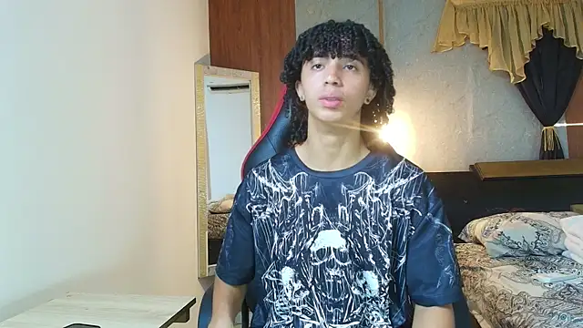 kim curlyy online show from 14, 7, 2026