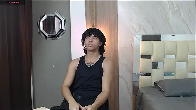 kim curlyy online show from 10, 3, 2026