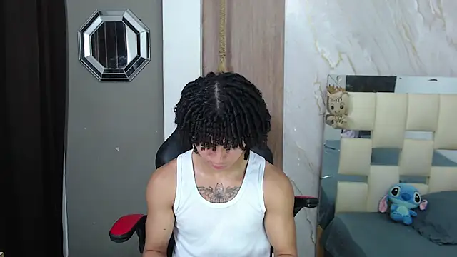 Snapshot of kim_curlyy chatting on 6, 5, 2026 kim curlyy online show from 6, 5, 2026