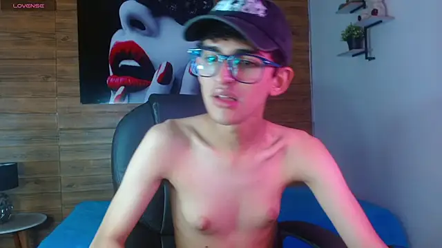 Michaelkoiv online show from 1, 12, 2025