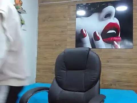 Michaelkoiv online show from 5, 12, 2025