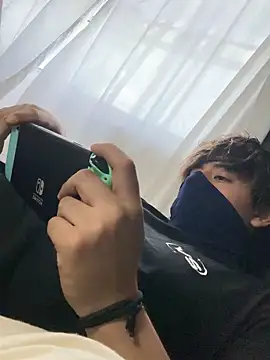 Snapshot of taehyun10 chatting on 2, 12, 2025 taehyun10 online show from 2, 12, 2025