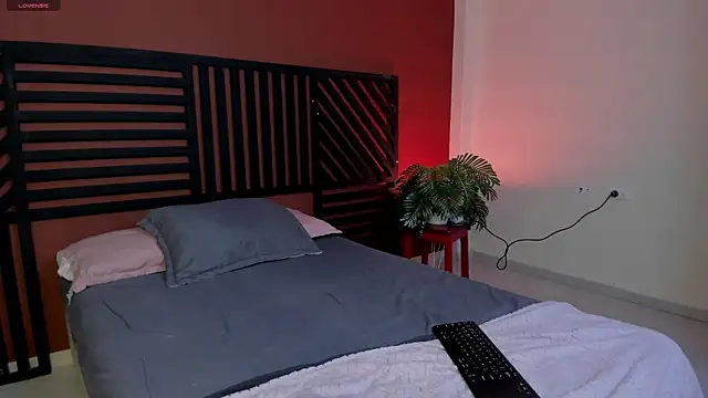 luna cute   online show from 8, 7, 2026