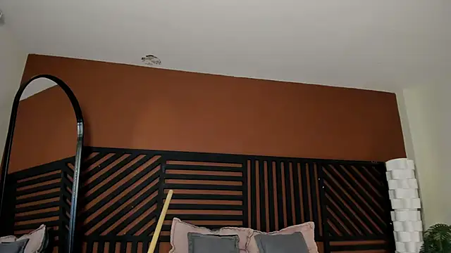 luna cute   online show from 8, 3, 2026