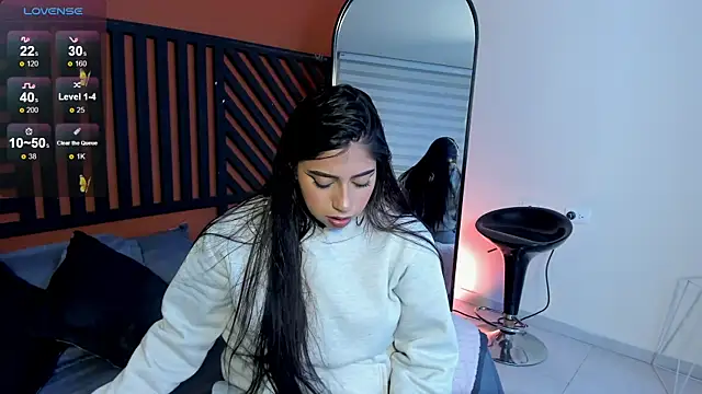 luna cute   online show from 24, 6, 2026