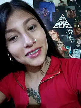 Snapshot of Roslin-nix2 chatting on 28, 11, 2025 Roslin-nix2 online show from 28, 11, 2025