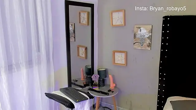 Bryan robayo5 online show from 4, 4, 2026