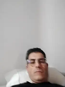 Fuegosutil online show from 17, 5, 2026