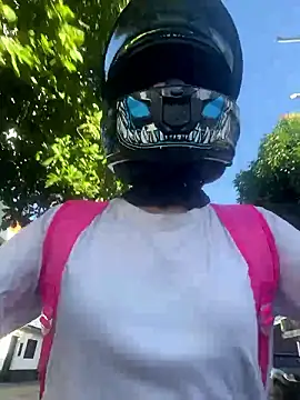 ZafiraNavarro online show from 7, 1, 2026