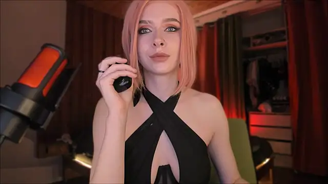 Snapshot of Mistress_Iris chatting on 26, 11, 2025 Mistress Iris online show from 26, 11, 2025