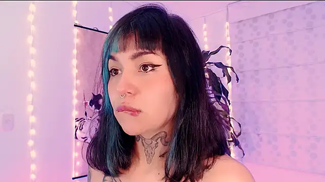 justmartina  online show from 28, 3, 2026