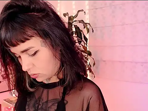 justmartina  online show from 4, 3, 2026