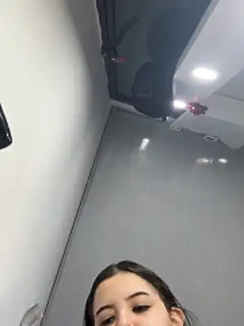 Snapshot of Alice_Kitsu chatting on 26, 11, 2025 Alice Kitsu online show from 26, 11, 2025