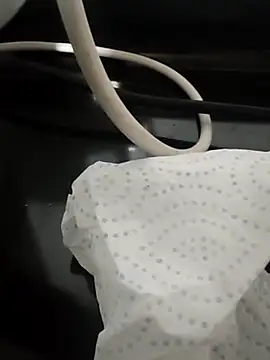 lizzy     online show from 28, 11, 2025