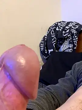 Snapshot of showaginge chatting on 1, 12, 2025 showaginge online show from 1, 12, 2025