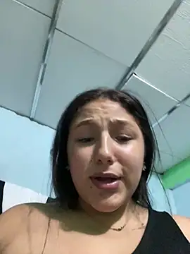 Snapshot of Emily_milk_1 chatting on 27, 5, 2026 Emily milk 1 online show from 27, 5, 2026