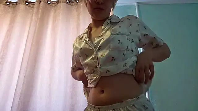 LunariaNicole online show from 25, 3, 2026