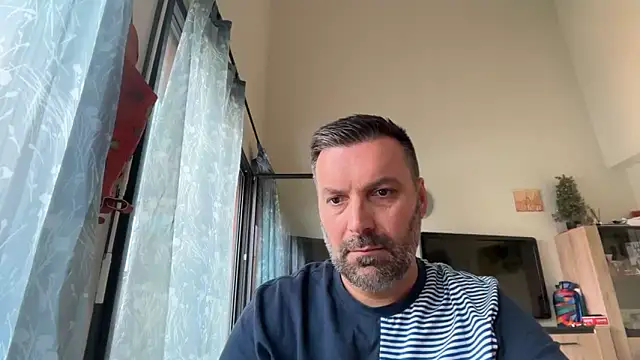 Snapshot of coolsmith81 chatting on 19, 6, 2026 coolsmith81 online show from 19, 6, 2026