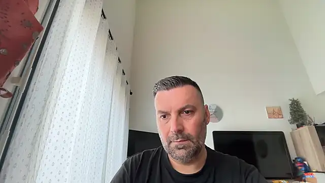 Snapshot of coolsmith81 chatting on 3, 6, 2026 coolsmith81 online show from 3, 6, 2026