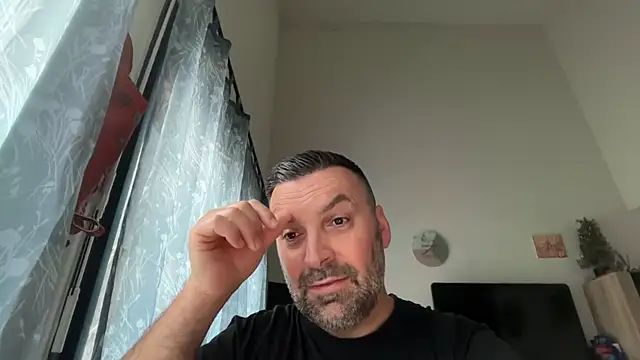 Snapshot of coolsmith81 chatting on 4, 6, 2026 coolsmith81 online show from 4, 6, 2026