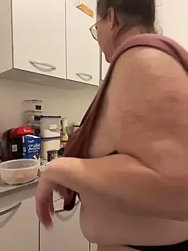 bea french curvy online show from 12, 3, 2026