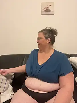 bea french curvy online show from 2, 3, 2026